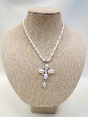 ADO | Pearl Beaded Necklace with Pearl Pendant