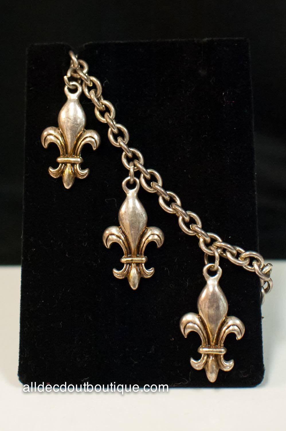 ADO | Silver Metal Fleur De Lis Charm Bracelet with Adjustable Clasp