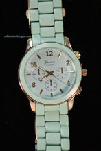 Mint/Mint, Gold Accents Small Face | Metal Band with Clasp