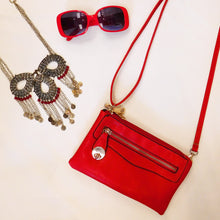Treska | Bib Necklace Gold, Red, Turquoise - All Decd Out
