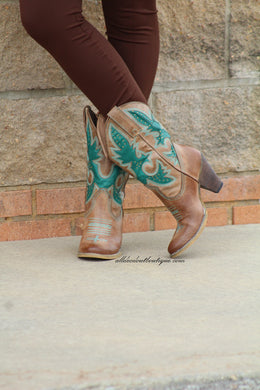 Very Volatile | Rio Grande Cowgirl Boots Tan