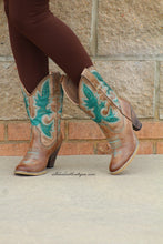 Very Volatile | Rio Grande Cowgirl Boots Tan