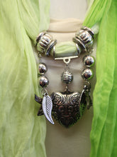 ADO | Jewelry Wrap Scarf Green Heart