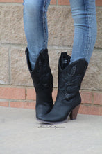 Very Volatile | Dallas Cowgirl Boots Black