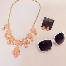 ADO | Bubble Necklace Peach - All Decd Out