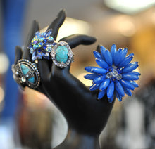 ADO | Crystal Flower Ring Blue - All Decd Out