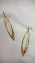 ADO | Leaf Earrings Gold