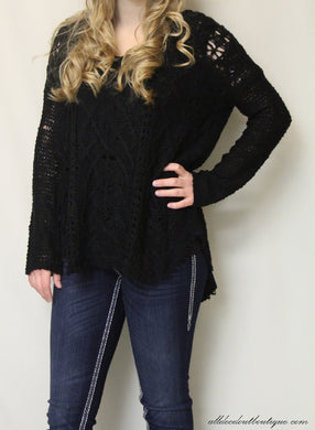En Creme | Black Oversized Sweater