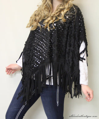 Firmiana | Scarf Poncho Black