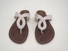 Gomax Women's 'Berdine-79' Keyhole Slip-on Sandals