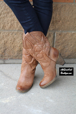 Very Volatile | Denver Cowgirl Boots Tan