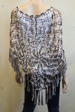 Urban Mango | Crochet Poncho Black & White