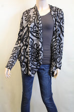 Yahada | Vintage Floral Print Cardigan Black