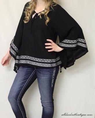 Double Zero | Poncho Top Black - All Decd Out